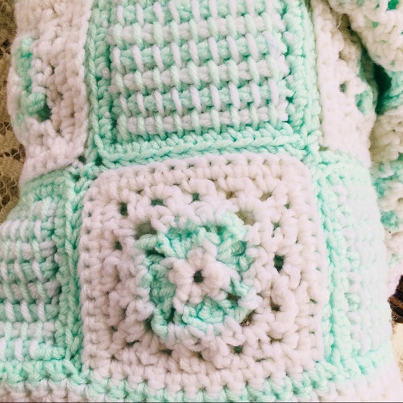 Beautiful Crochet Baby Blanket - Picture 4 of 4